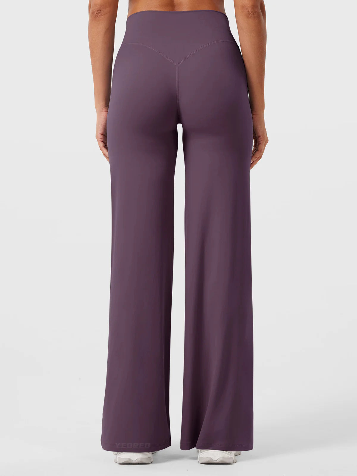 Essential Relaxed Straight Pants