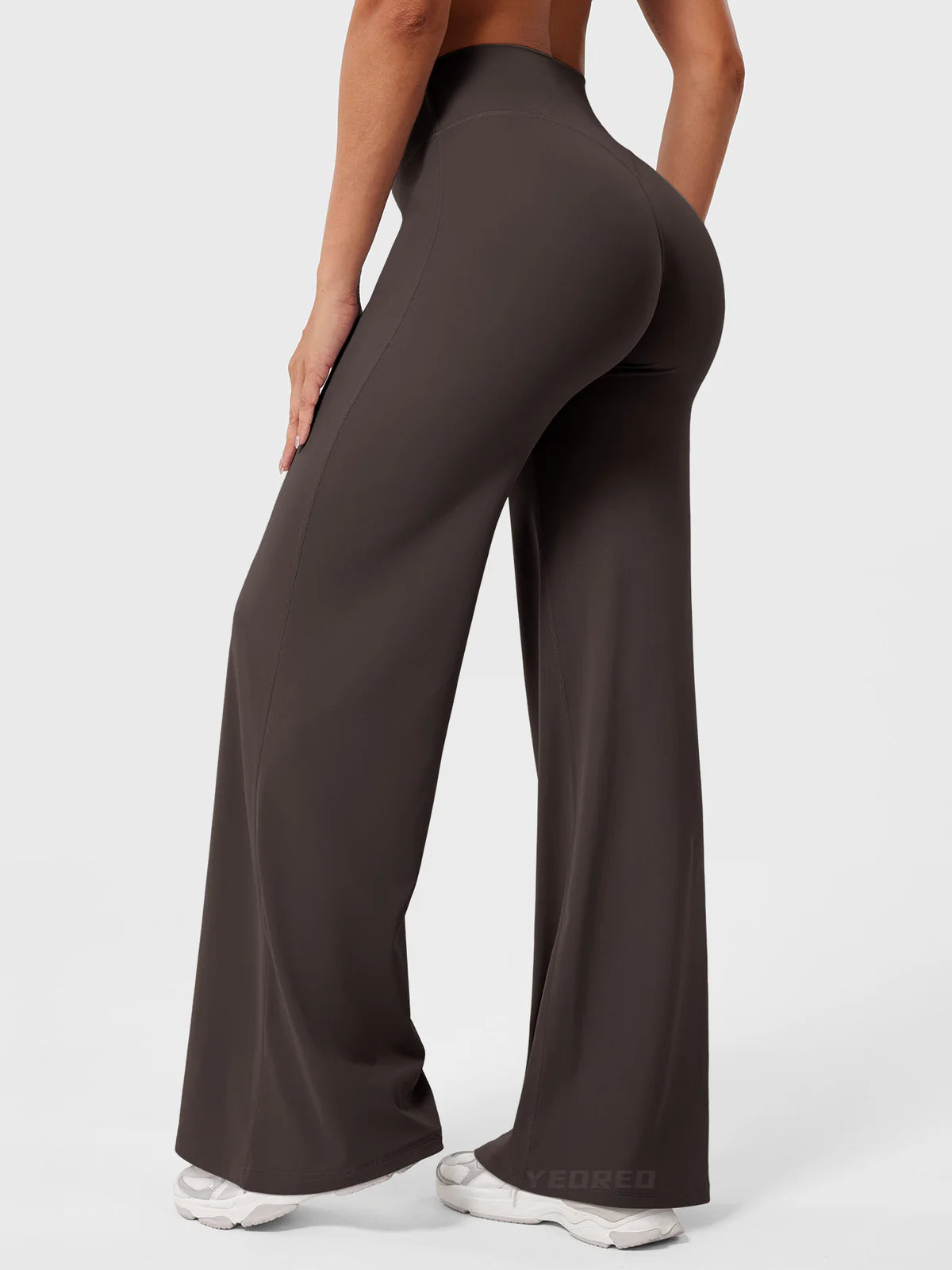 Essential Relaxed Straight Pants