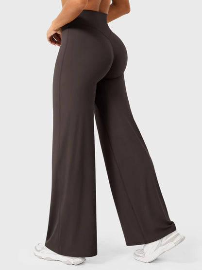 Essential Relaxed Straight Pants