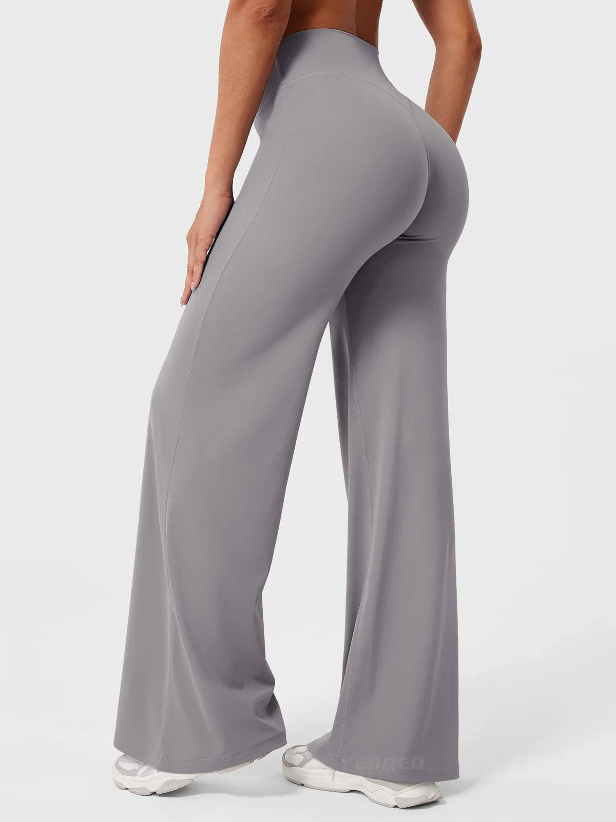Essential Relaxed Straight Pants