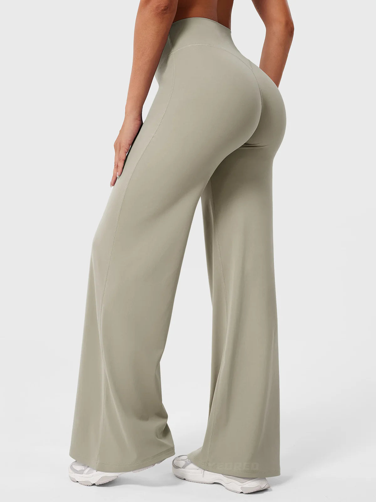 Essential Relaxed Straight Pants