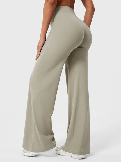 Essential Relaxed Straight Pants